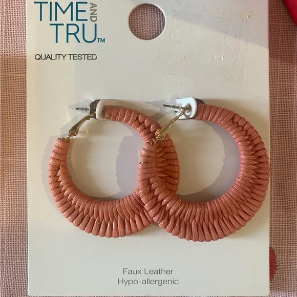 🛍️SALE…Time and Tru Earring Collection - multiple colors and styles - Picture 4 of 10